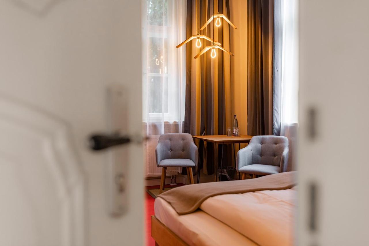 Hotel Kavaliershaus Krumke - Gaestehaus Im Schlosspark - Schluesselbox - Kein Tv Zewnętrze zdjęcie