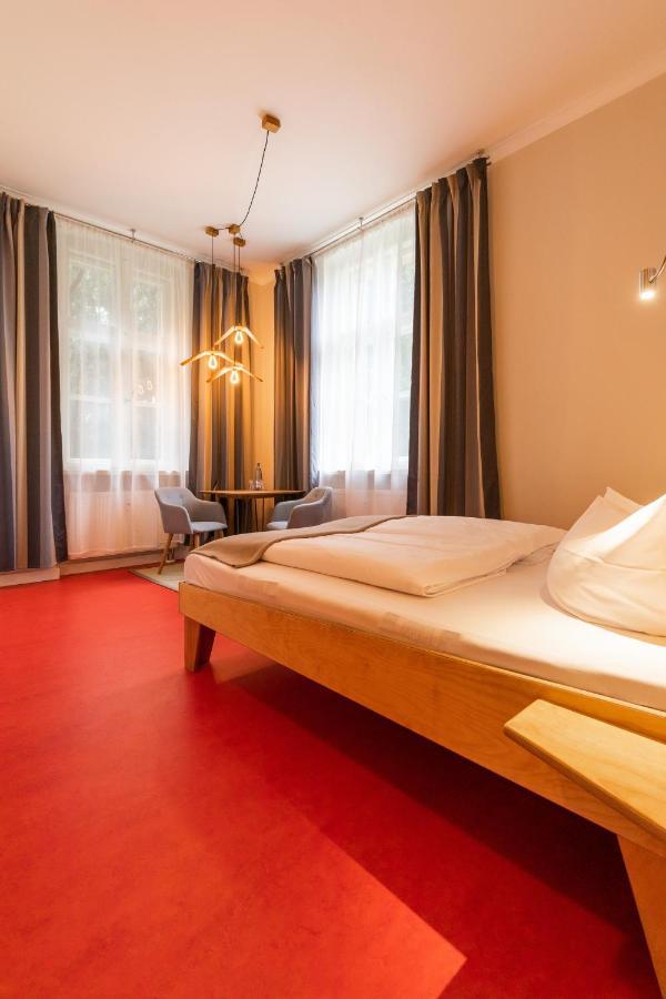 Hotel Kavaliershaus Krumke - Gaestehaus Im Schlosspark - Schluesselbox - Kein Tv Zewnętrze zdjęcie