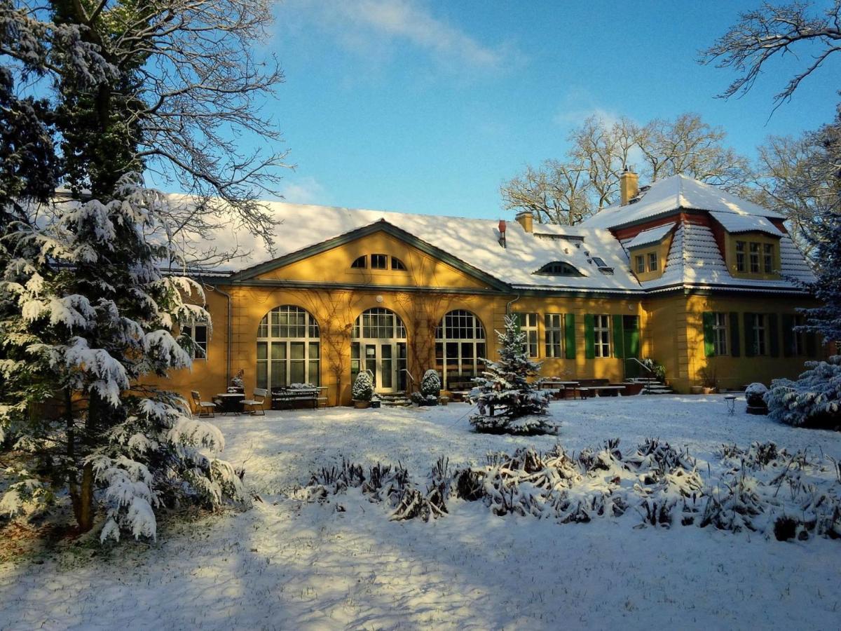 Hotel Kavaliershaus Krumke - Gaestehaus Im Schlosspark - Schluesselbox - Kein Tv Zewnętrze zdjęcie