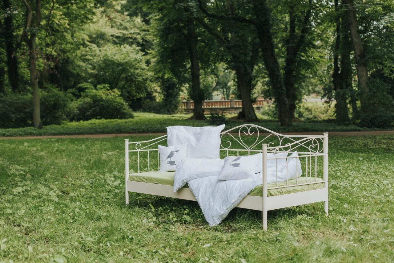 Hotel Kavaliershaus Krumke - Gaestehaus Im Schlosspark - Schluesselbox - Kein Tv Zewnętrze zdjęcie