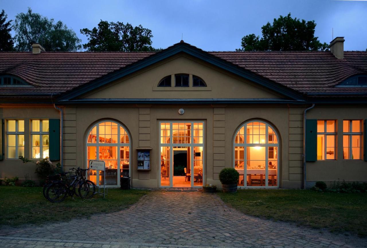 Hotel Kavaliershaus Krumke - Gaestehaus Im Schlosspark - Schluesselbox - Kein Tv Zewnętrze zdjęcie